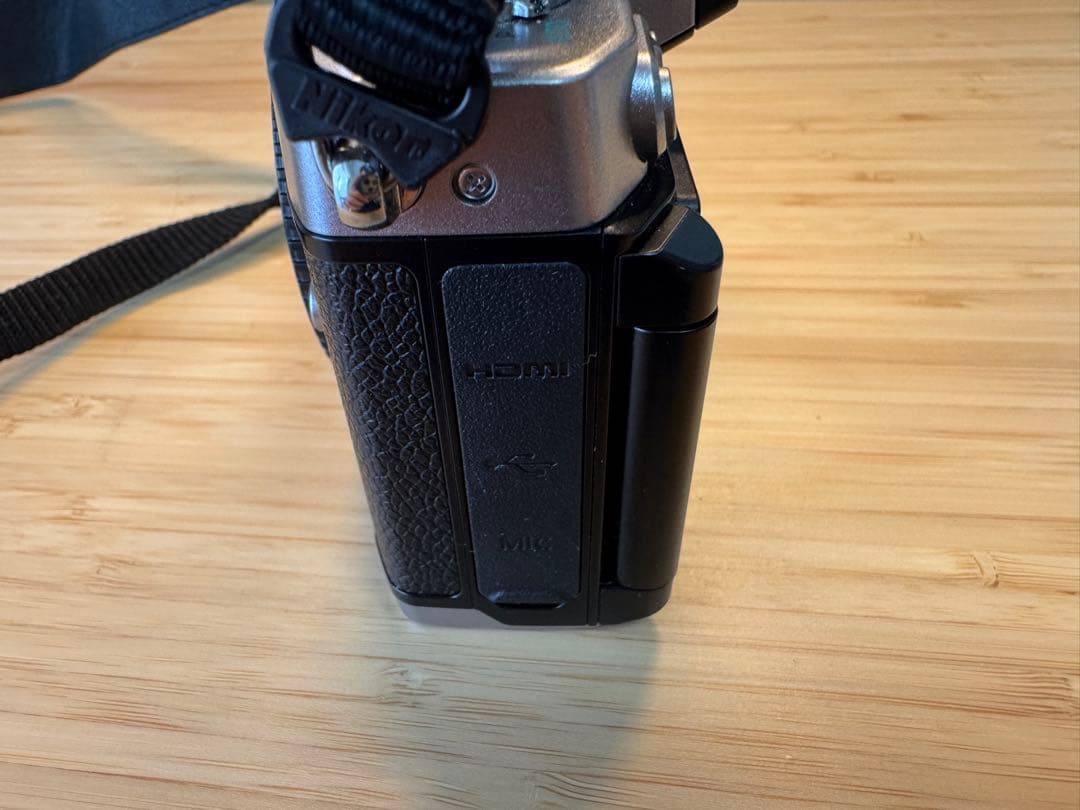 NikonZfcミラーレスカメラ（16-50レンズキット、レンズプロテクション付