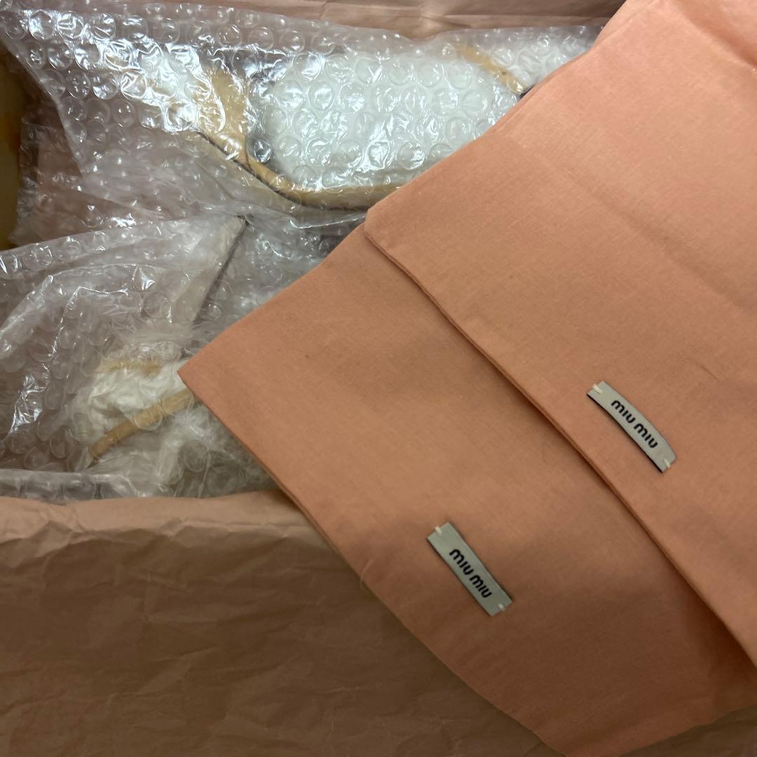 Miu Miu ベージュ ストラップサンダル