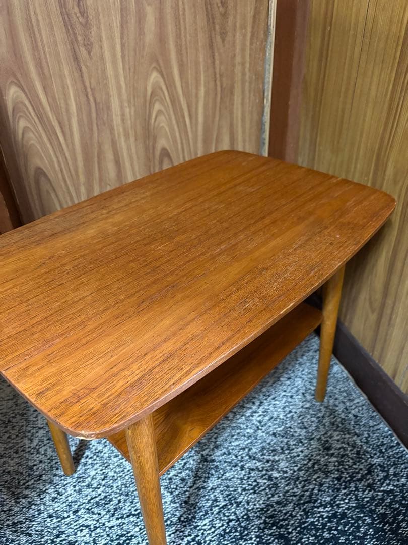 チーク材　サイドテーブル　デンマーク　ヴィンテージ　オイル仕上げ