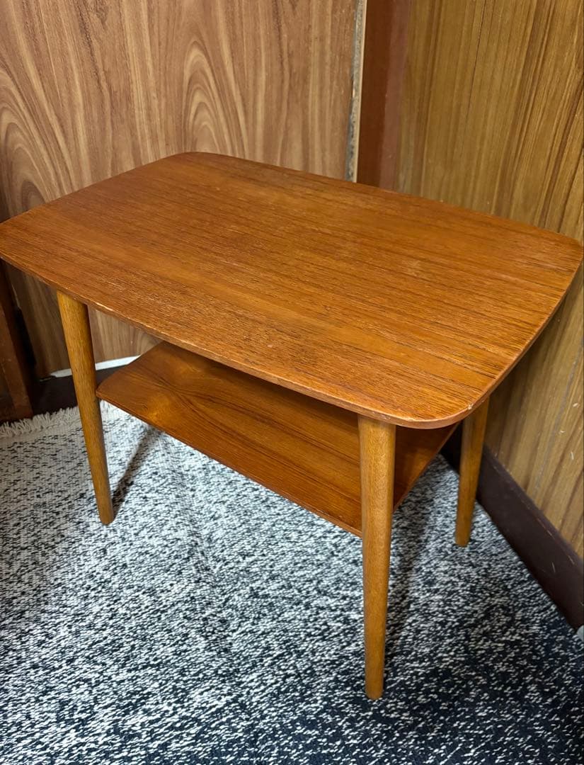 チーク材　サイドテーブル　デンマーク　ヴィンテージ　オイル仕上げ