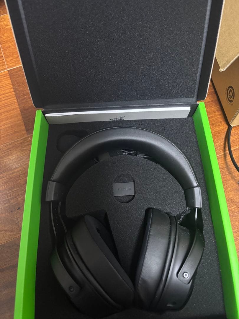 Razer Kraken V3 Pro ワイヤレスゲーミングヘッドセット