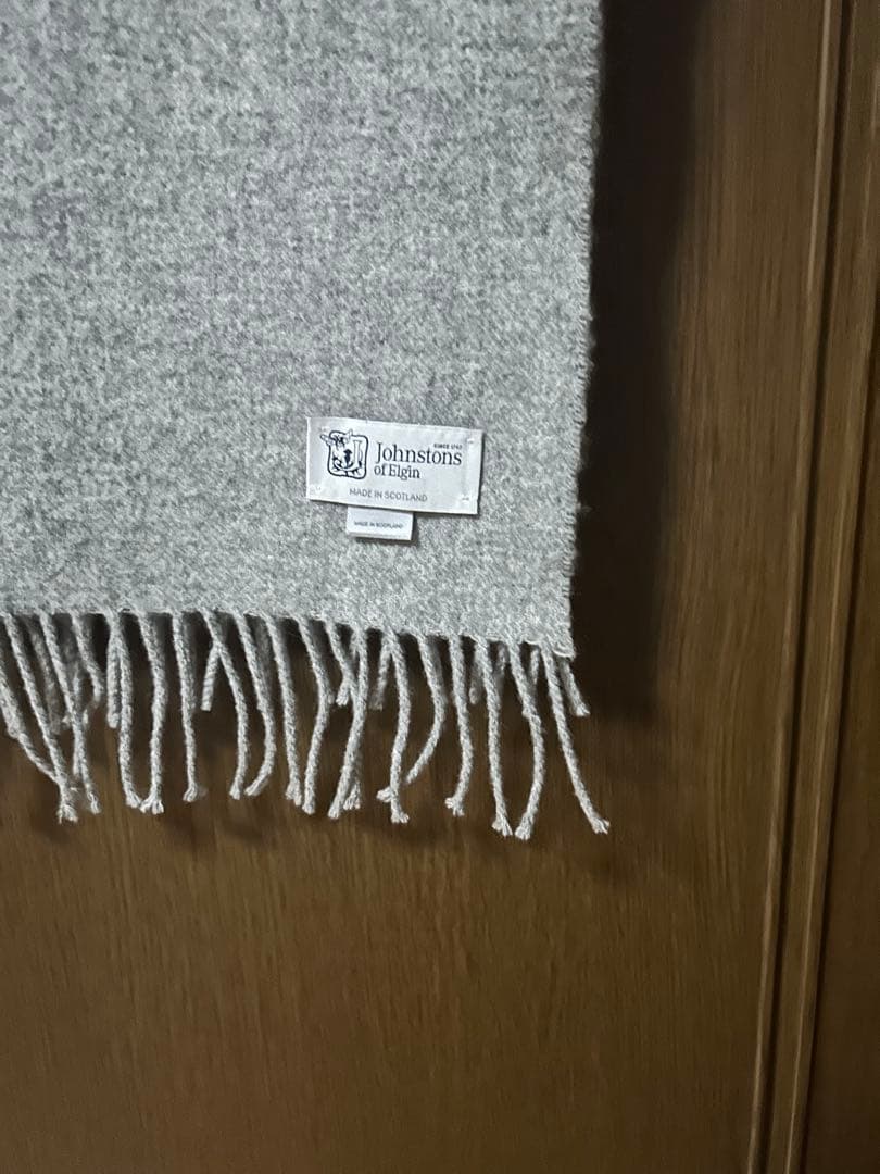 ジョンストンズ　カシミヤマフラー