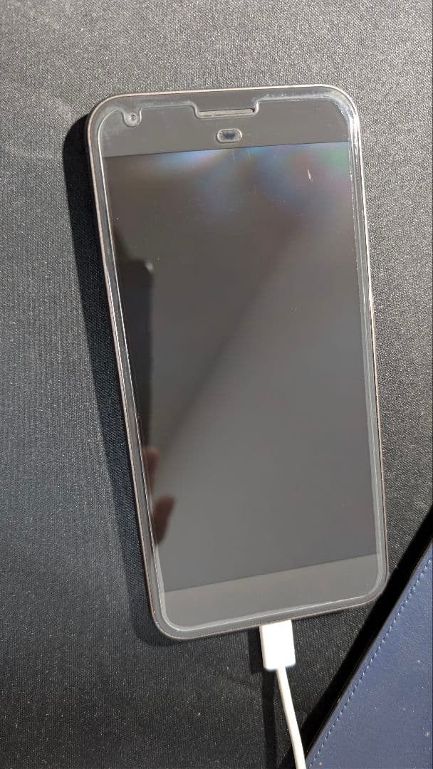 Google Pixel XL (初代と思われます) の出品です。