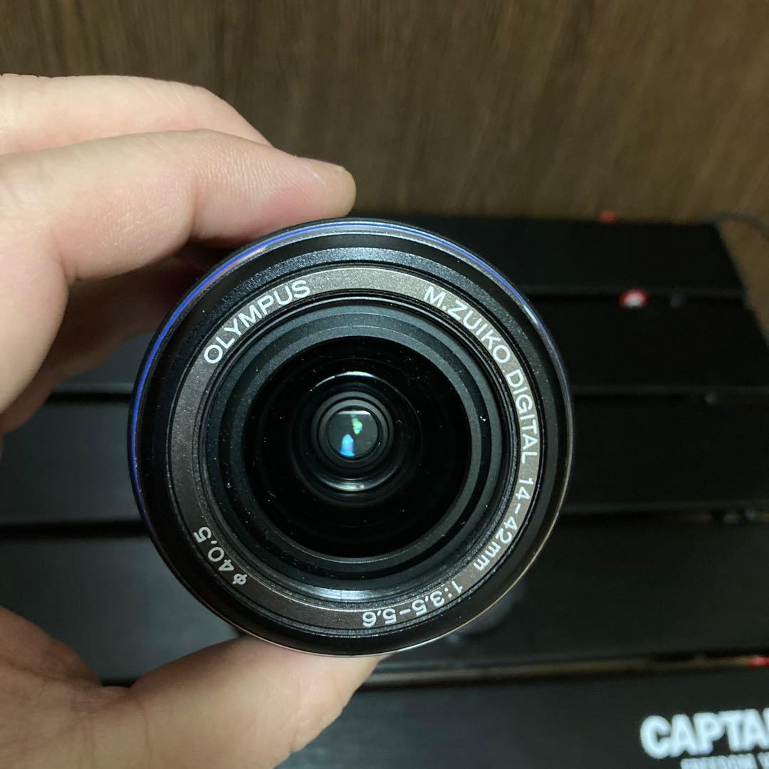 オリンパス　olympus 14-42mm 3.5-5.6 EDブラック