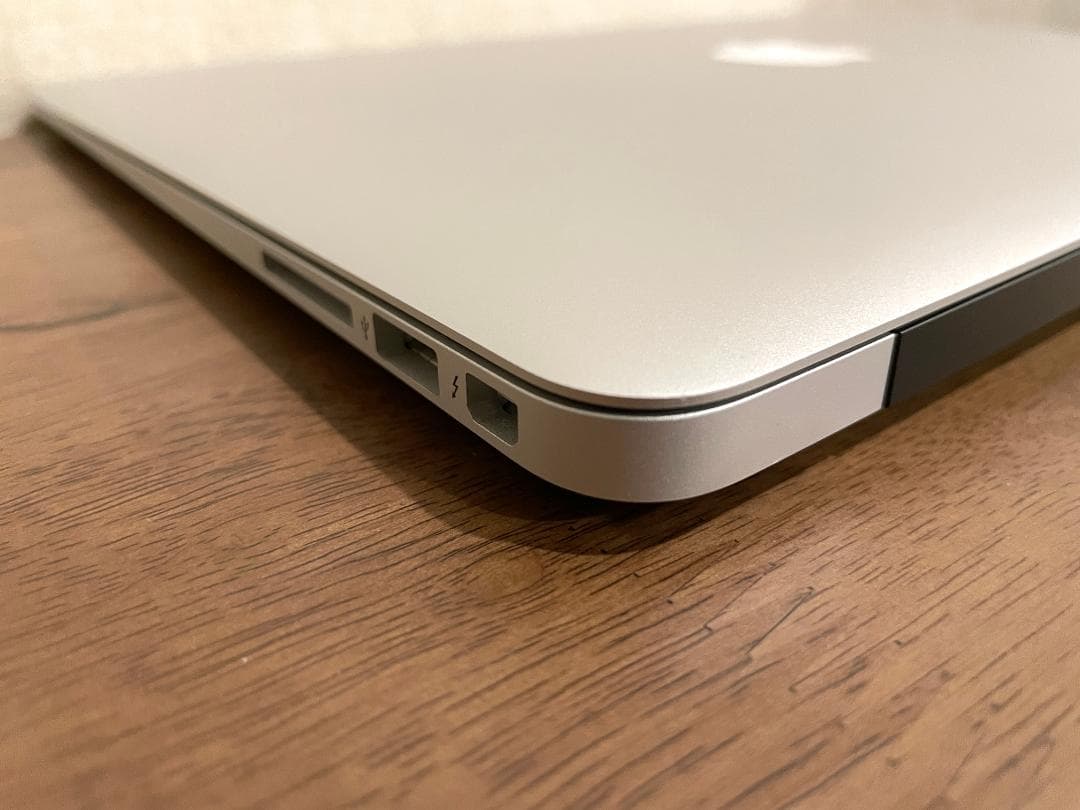 MacBook Air 13\"　2015　i5　8GB　251GB　美品です！