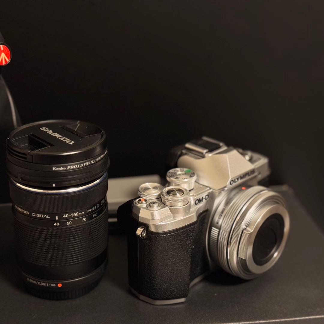 【美品】Olympus OM-DE-M10 MarkIII ダブルズームキット