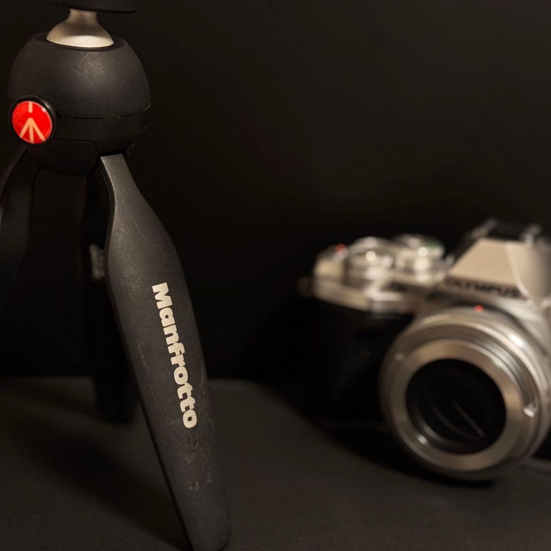 【美品】Olympus OM-DE-M10 MarkIII ダブルズームキット