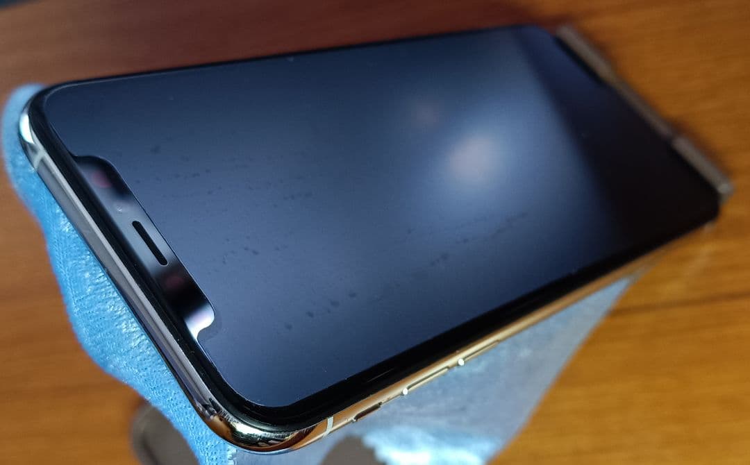 Apple iPhone XS 64GB 本体