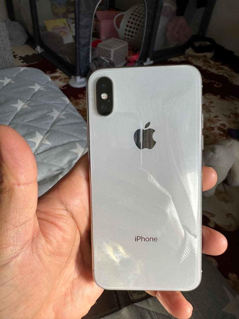 Apple iPhone X ホワイト ケース付き