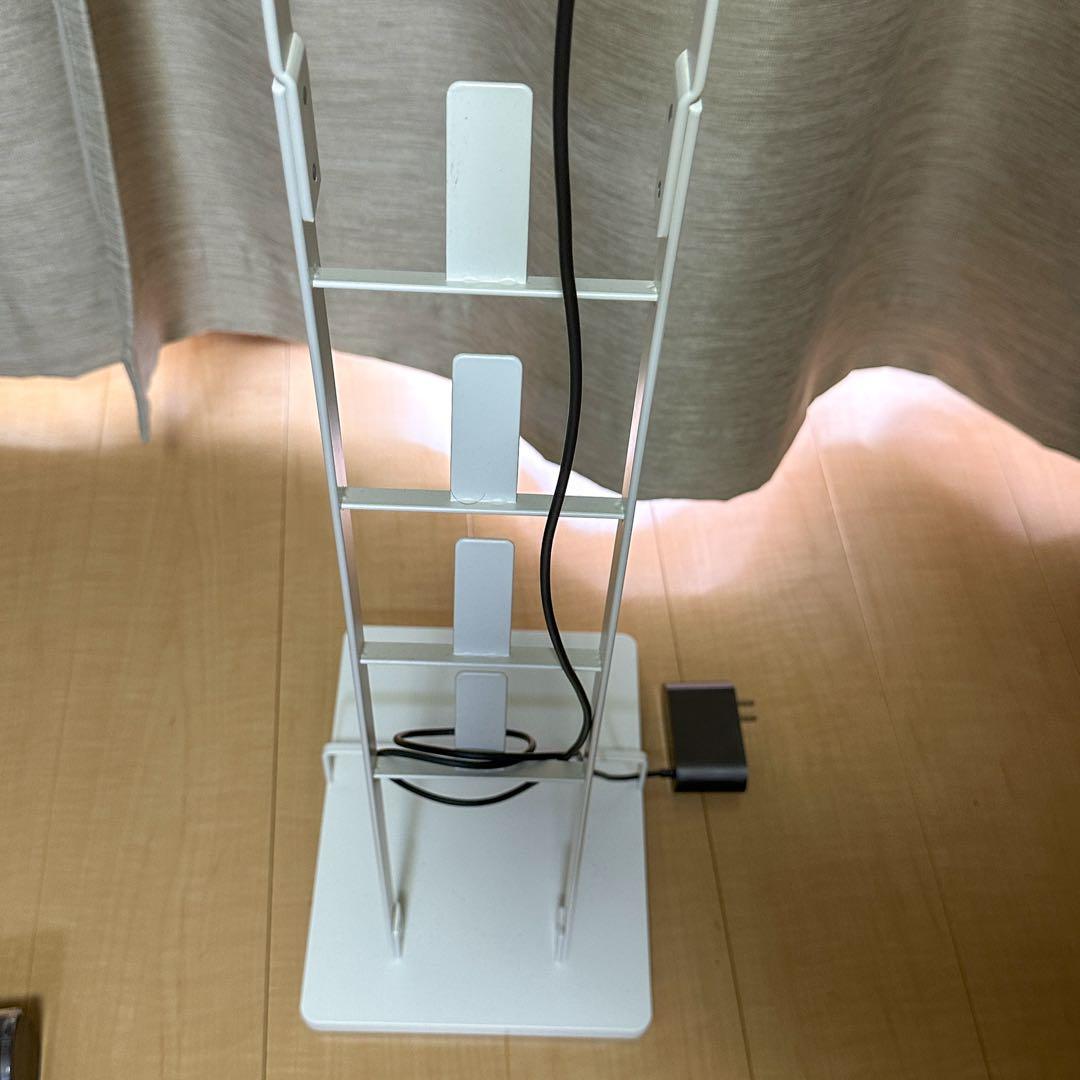 dyson ダイソン V7 fluffy SV11　スタンド付き