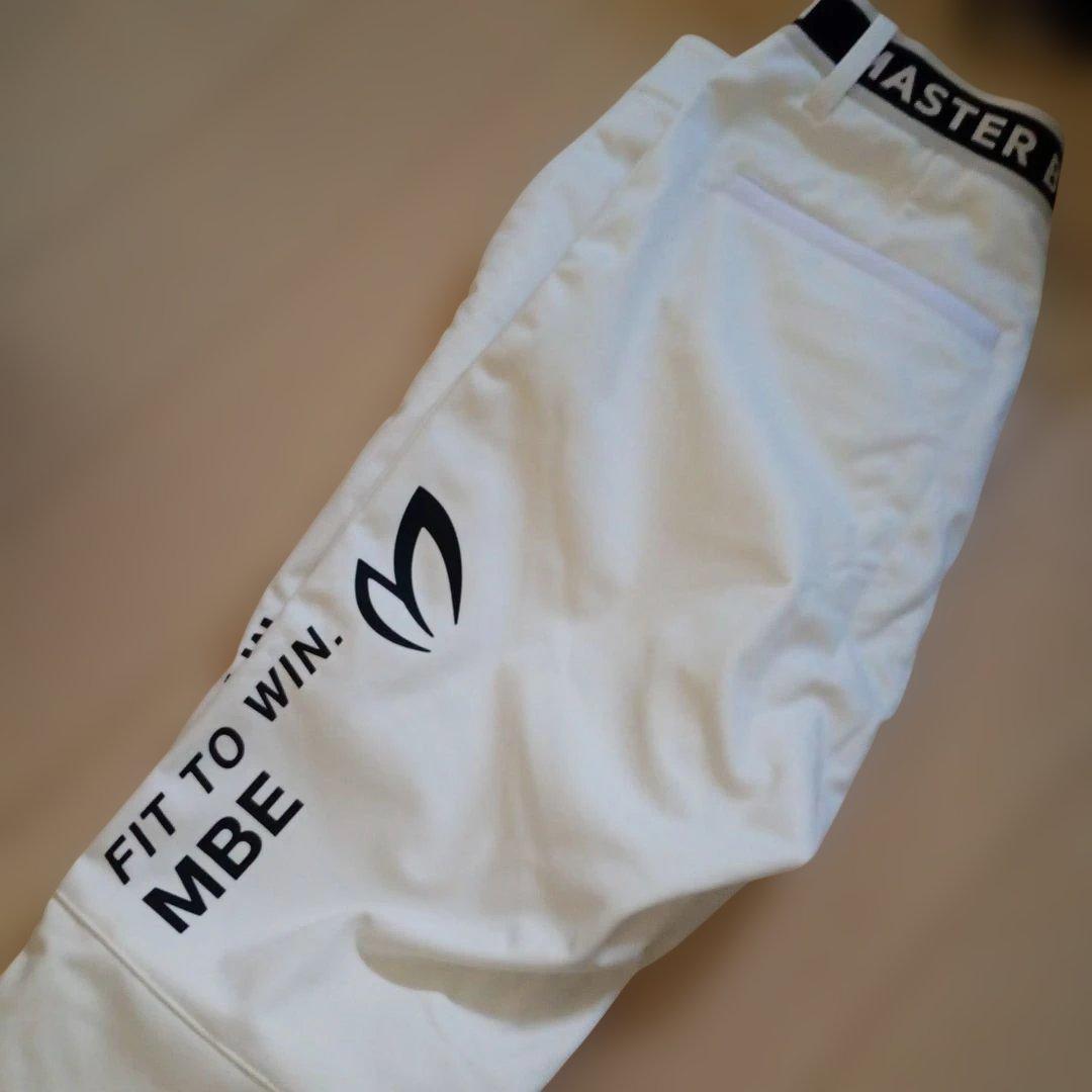 本日お値下げ！新品！マスターバニーレディースホワイトパンツサイズ1