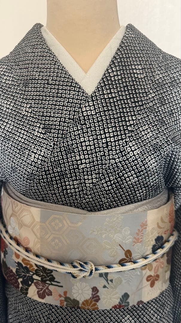 SALE　１月末迄　２０％オフ　豪華　本総絞り　斜め縞模様小紋着物