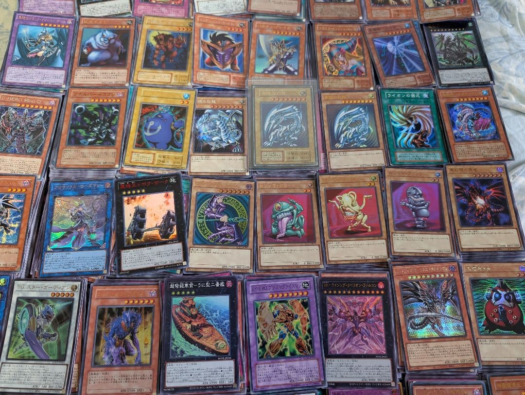 イ*ス様 遊戯王　カード　引退品　約２０キロ　まとめ売り
