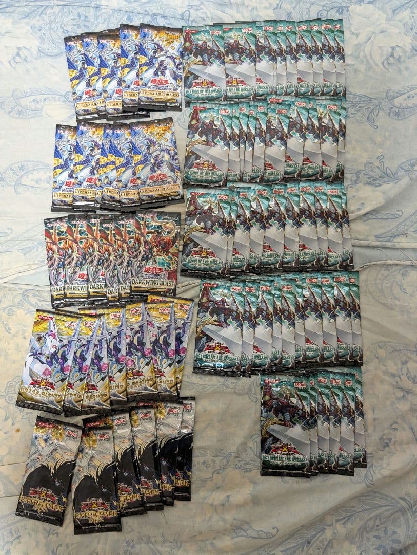 イ*ス様 遊戯王　カード　引退品　約２０キロ　まとめ売り