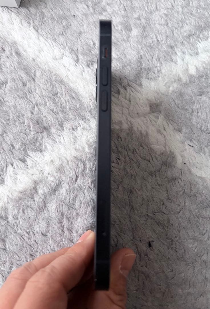 iPhone 12 ブラック 128GB SIMフリー バッテリー82%