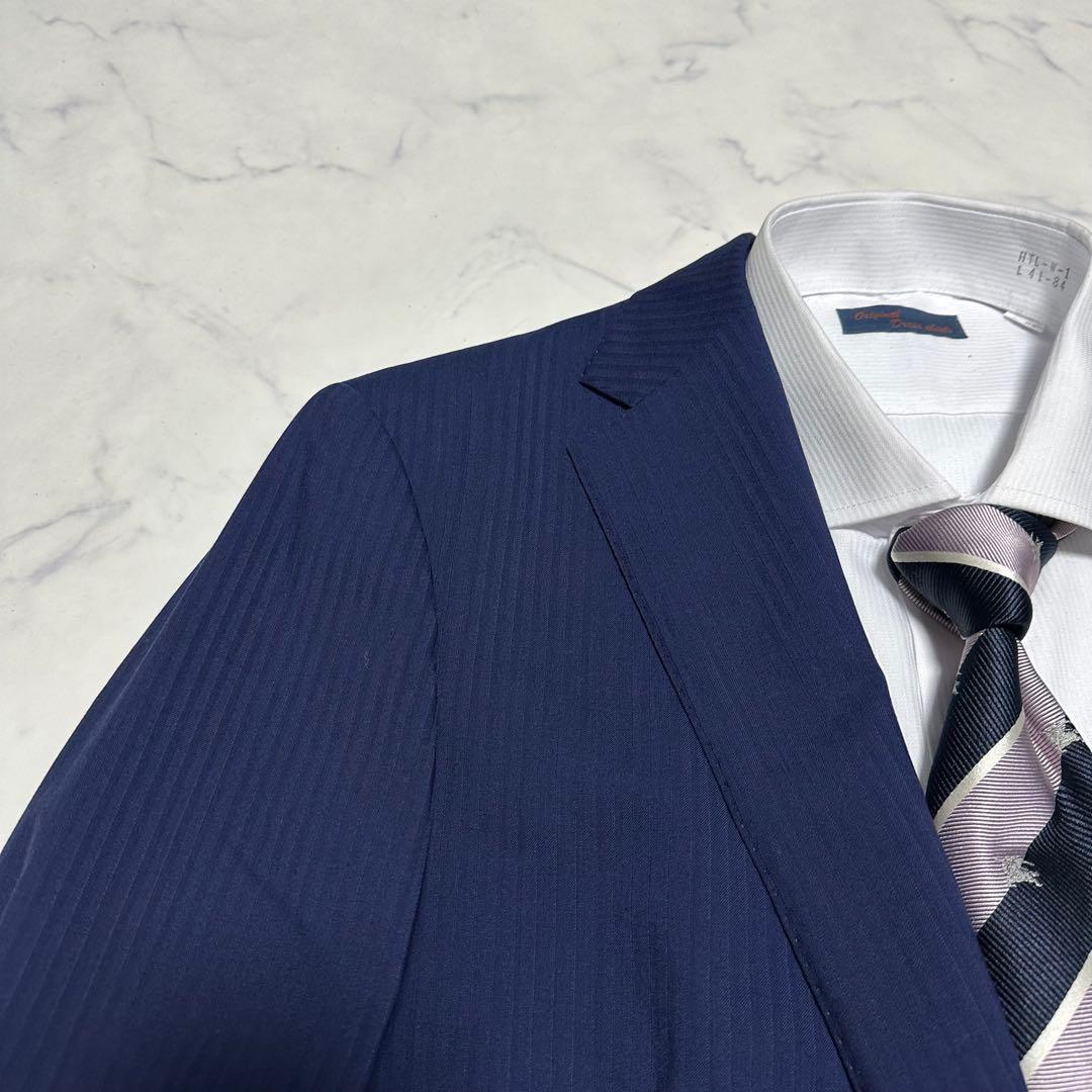 美品　ヒルトンHILTON ネイビースーツ　シャドーストライプ 明るめ　A7