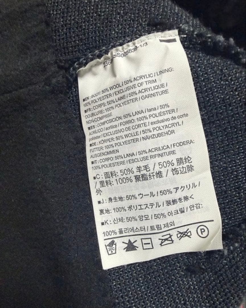 ARCTERYX海外製ダークグレー ニット帽 ロゴ刺繍