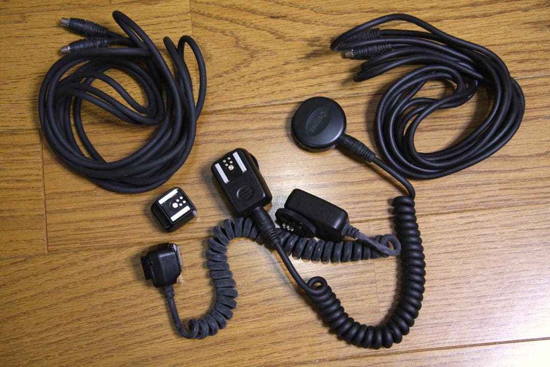 再度値下げ！キャノン  300TL（T90用）3台＋アダプター、コードなど