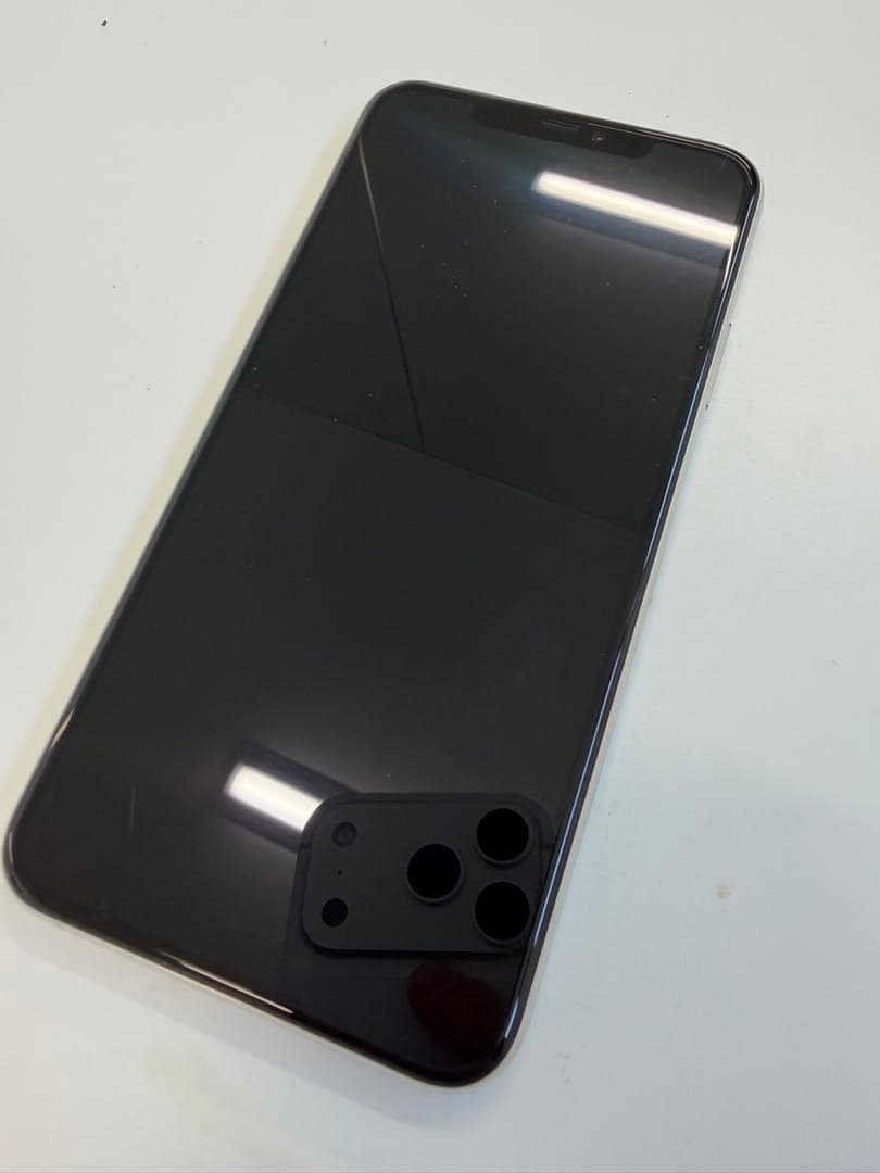 Apple iPhone 11 Pro Max シルバー