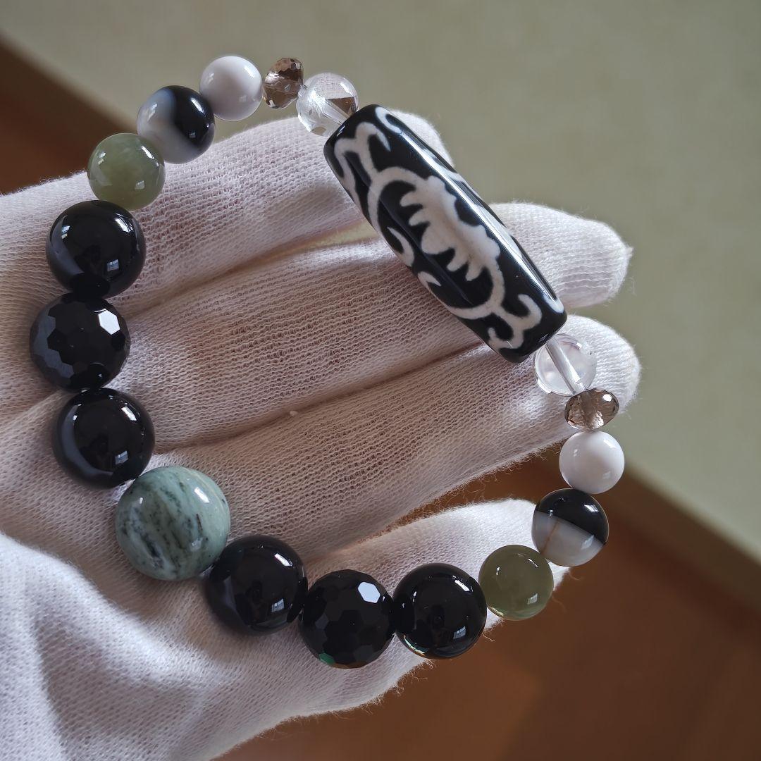 新作♡如意蓮花天珠、日高翡翠、水晶白蛇彫り、モリオン、和田玉、天然ホワイトオニキ