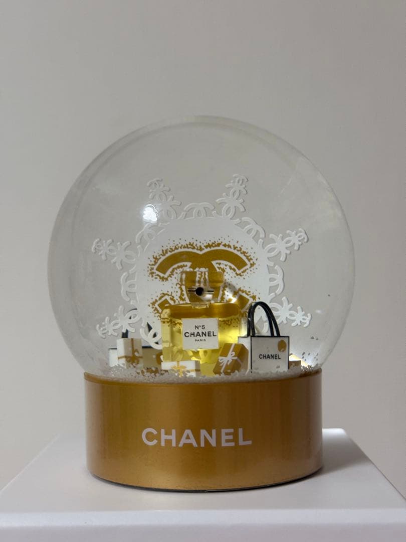 CHANEL スノードーム 香水ボトル付き　2024年 ノベルティ