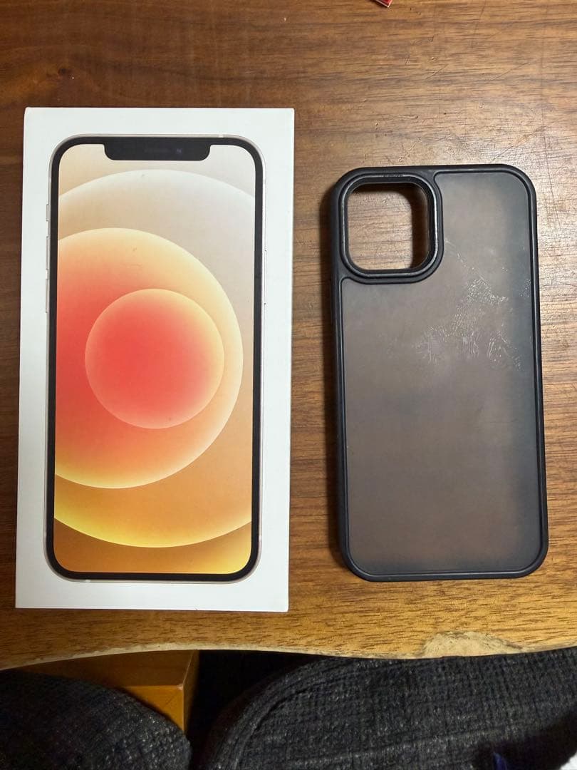 Apple iPhone 12 ホワイト 本体　64GB バッテリー88%