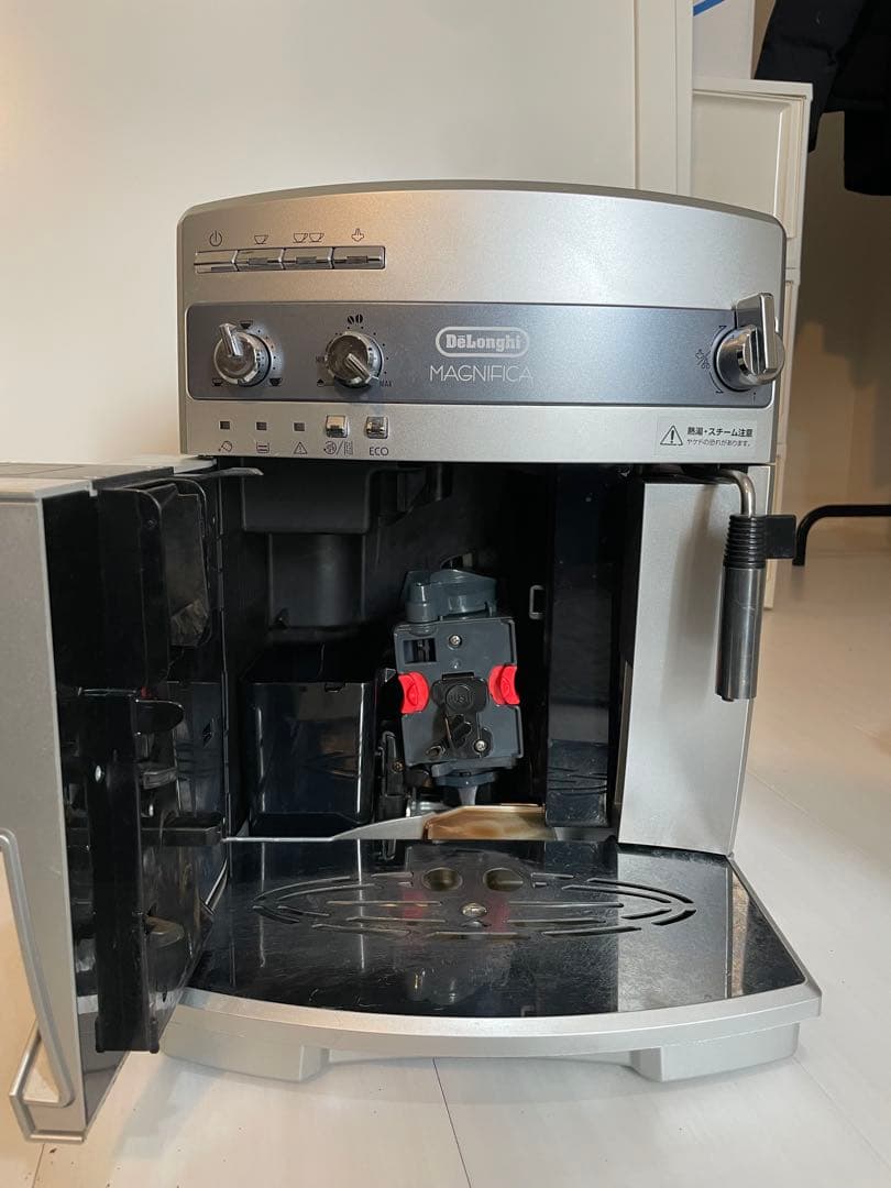 デロンギ 全自動コーヒーメーカー マグニフィカ シルバーESAM03110S