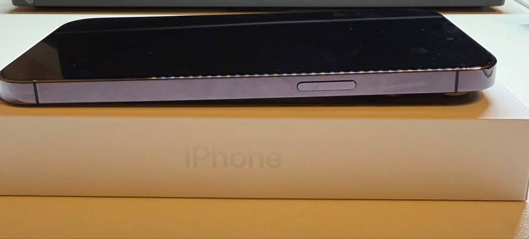 iPhone 14 Pro MAX バッテリー最大容量: 100%