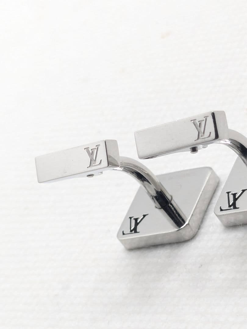 ルイヴィトン シャンゼリゼ ブトン ドゥ マンシェット カフスリンクス シルバー