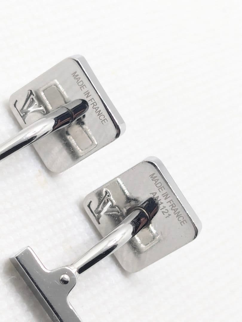 ルイヴィトン シャンゼリゼ ブトン ドゥ マンシェット カフスリンクス シルバー