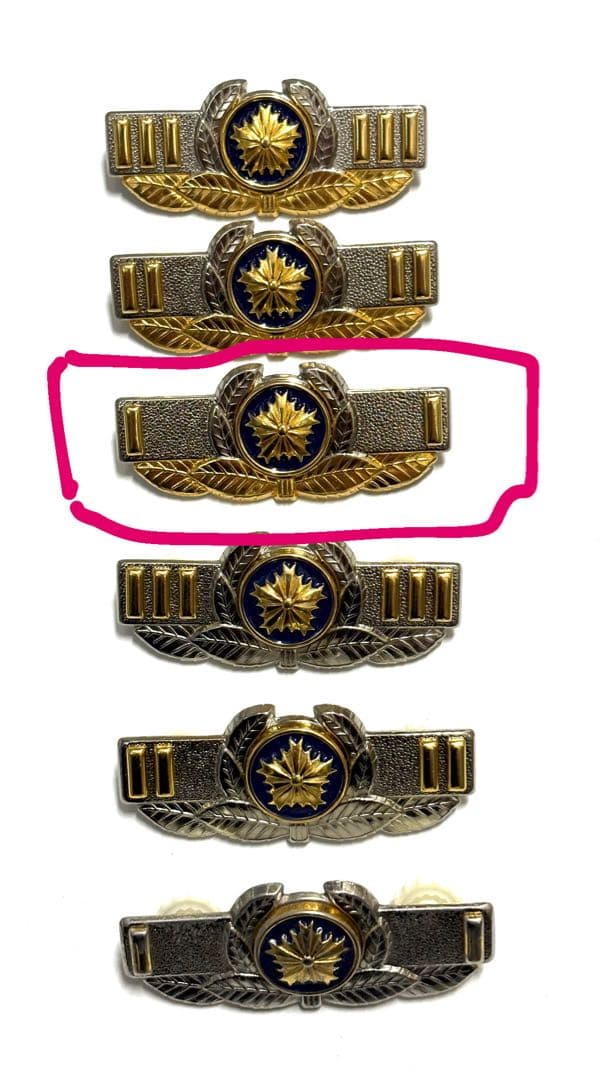 ト*ソ様 警察官　階級章　警部補　レプリカ