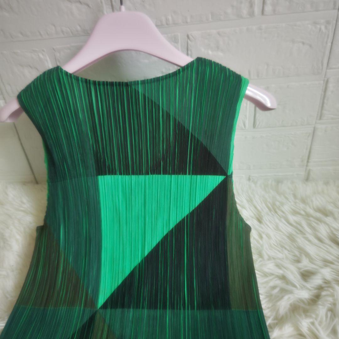 PLEATS PLEASE! プリーツノースリーブチュニック