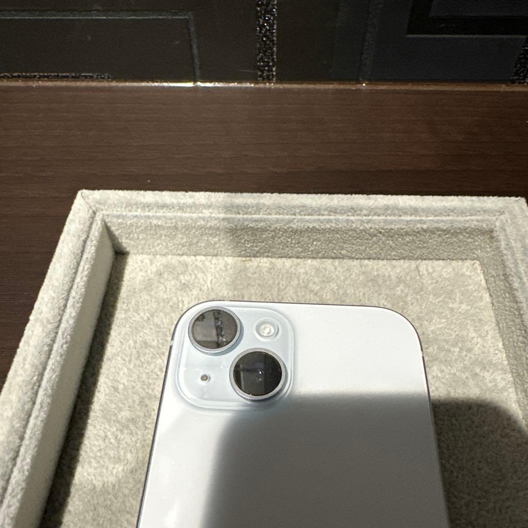 【美品】iPhone 15 128GB ブルー