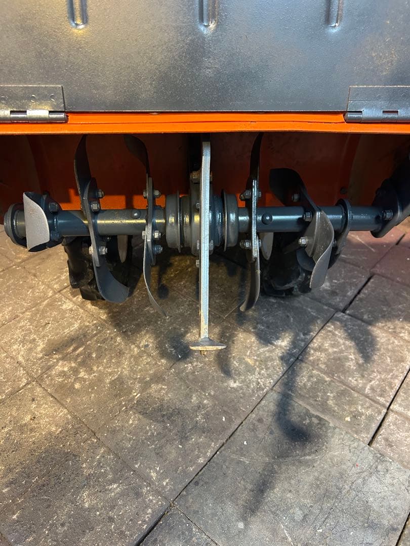 引き取り希望です。中古実働整備済【耕運機　クボタTR70】逆転耕運付/6.2馬力