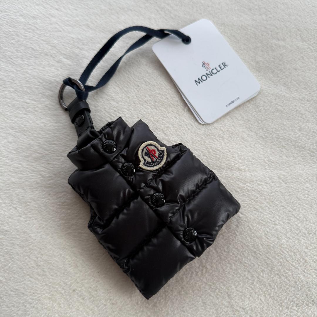 新品未使用 MONCLER ダウンジャケット型キーリング ブラック かわいい