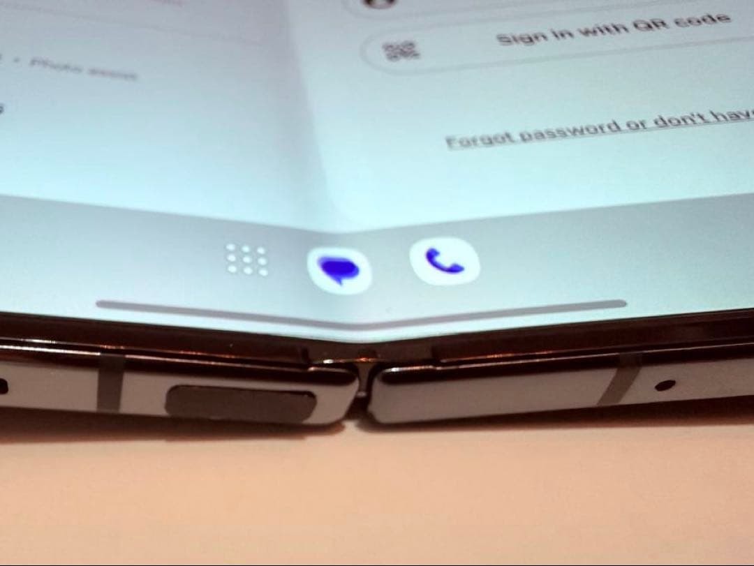 Galaxy Z Fold4 512GB SIMフリー 難あり 米国版