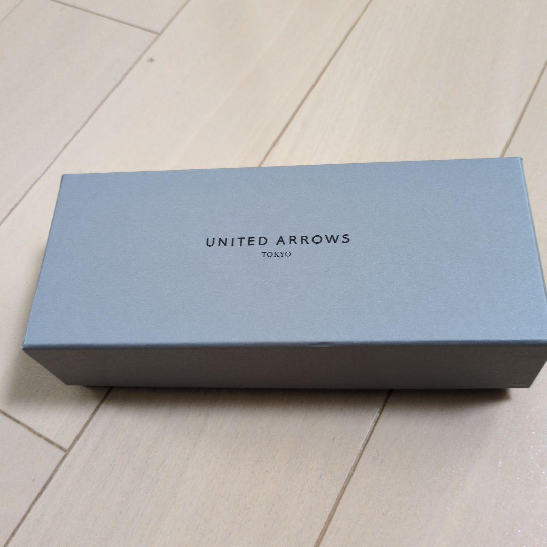 【k.m様予約】BEAUTY&YOUTHサングラス（LT.GRAY）