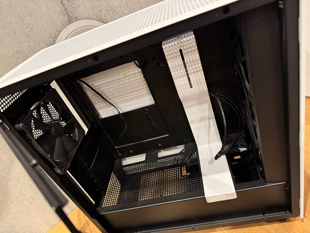 NZXT H7 FLOW ATX PCケース