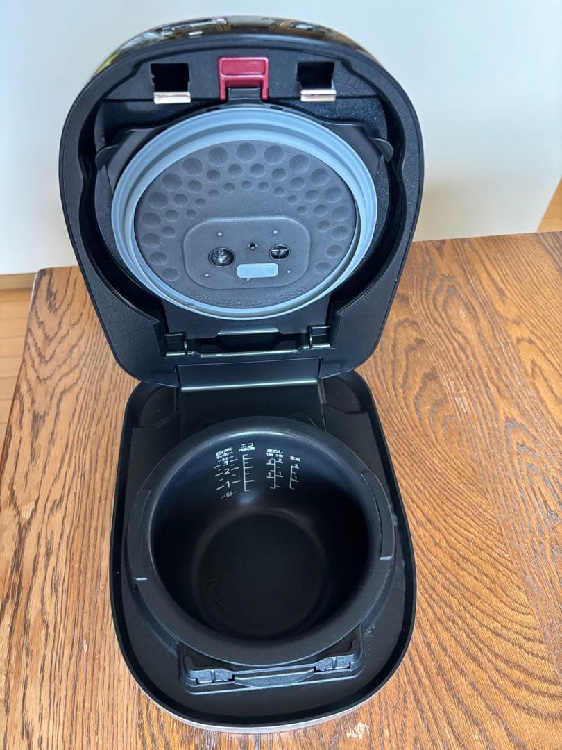 タイガー炊飯器 ご泡火炊き TIGER JPJ-G606 ブラック 2025年製