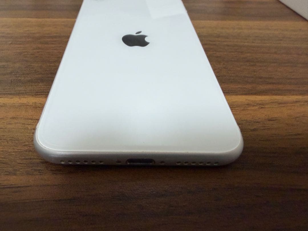 iPhone SE 128gb 第2世代 ホワイト美品