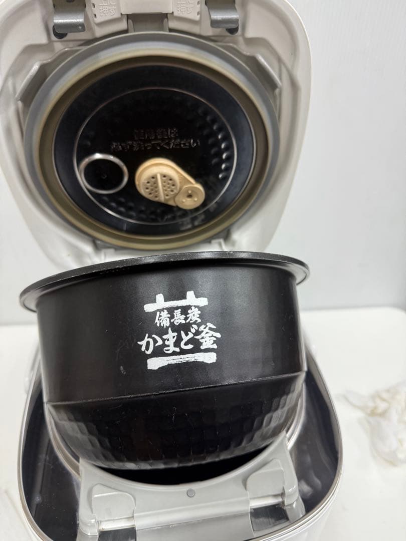 TOSHIBA 真空圧力IH炊飯器 RC-10VQK