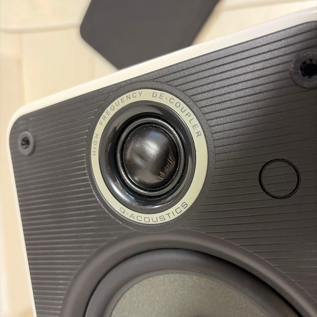 Q Acoustics 2020i スピーカー　ホワイト　傷アリ