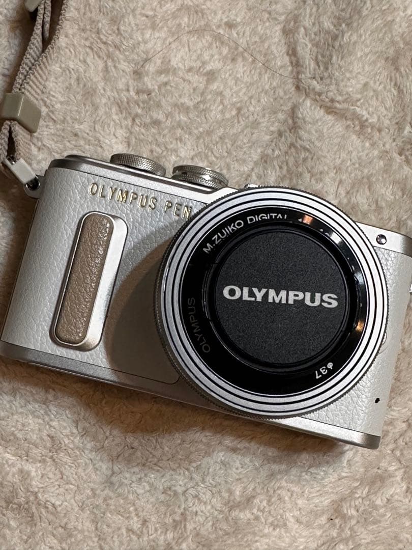 OLYMPUS E-PL8 ミラーレス ダブルレンズ 持ち運び用ポーチ付き
