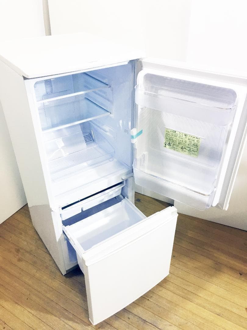 30日迄！送料無料◆中古★SHARP 137L 冷蔵庫【SJ-D14C-W】