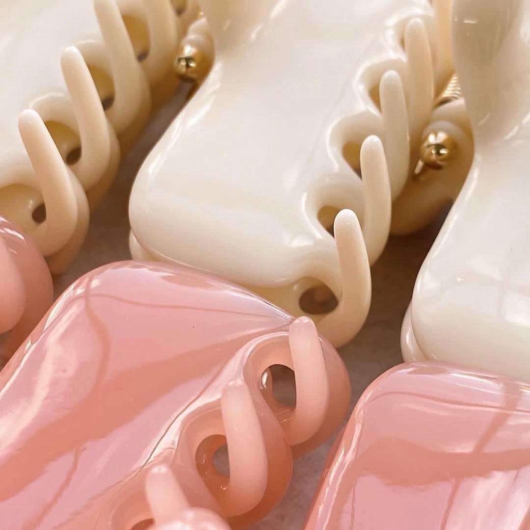 【新品未開封】UNDO HAIRWARE ヘアクリップ　NO.4