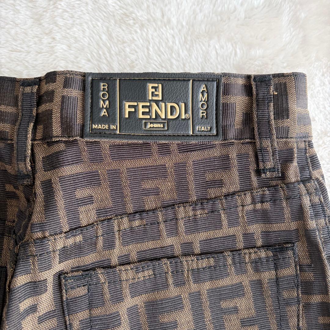 正規 美品✨FENDI ズッカ柄 総柄デニムパンツ ロゴボタン イタリア製 Ｍ