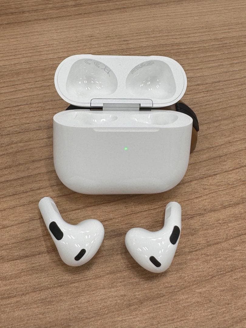 Apple AirPods 第3世代 A2564｜美品・保護ケース付き・動作良好