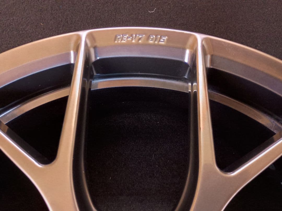 BBS RE-V7(RE-V7015) 18×7.5 114.3 +48