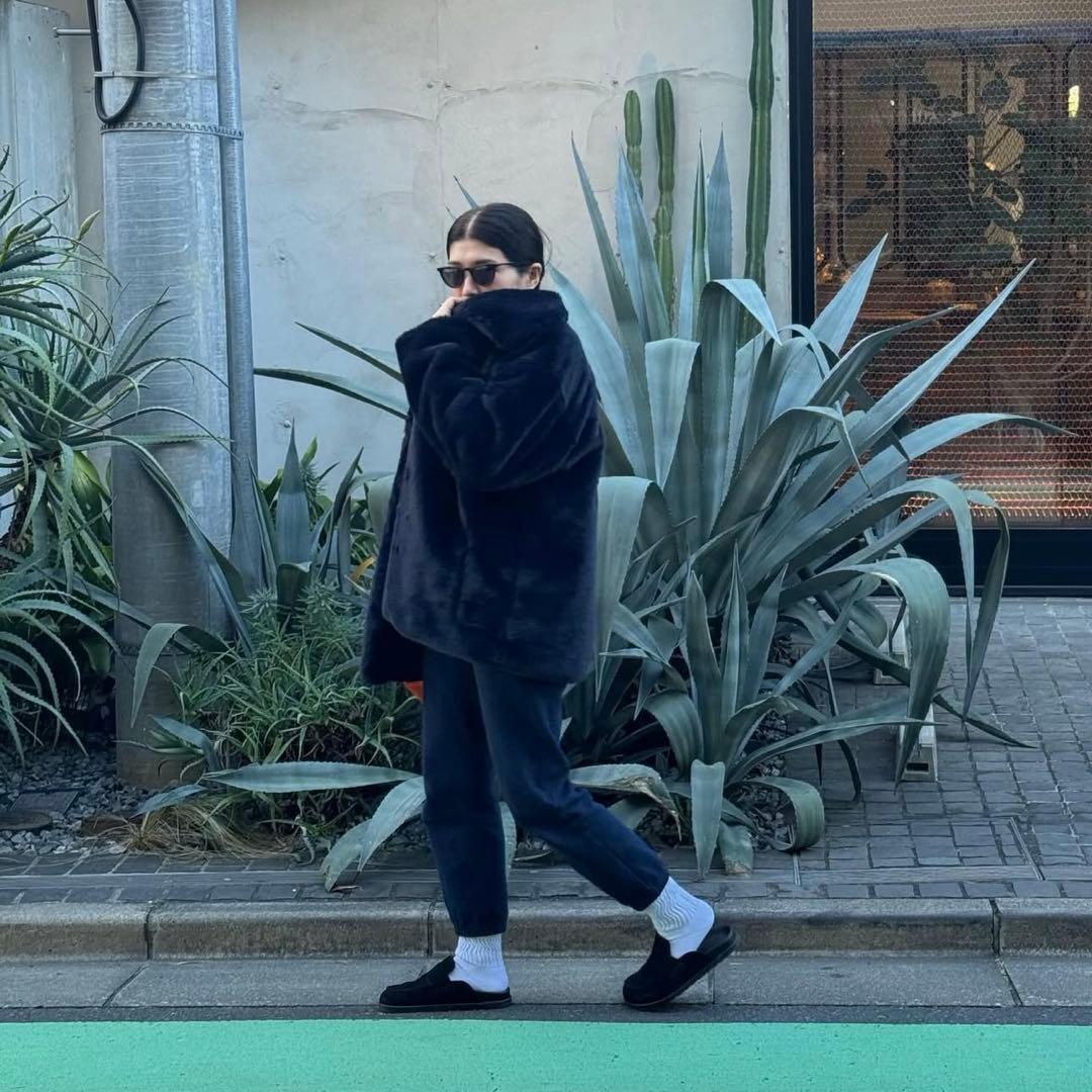 日曜まで値下　thehighlights ザハイライツ　eco-fur coat