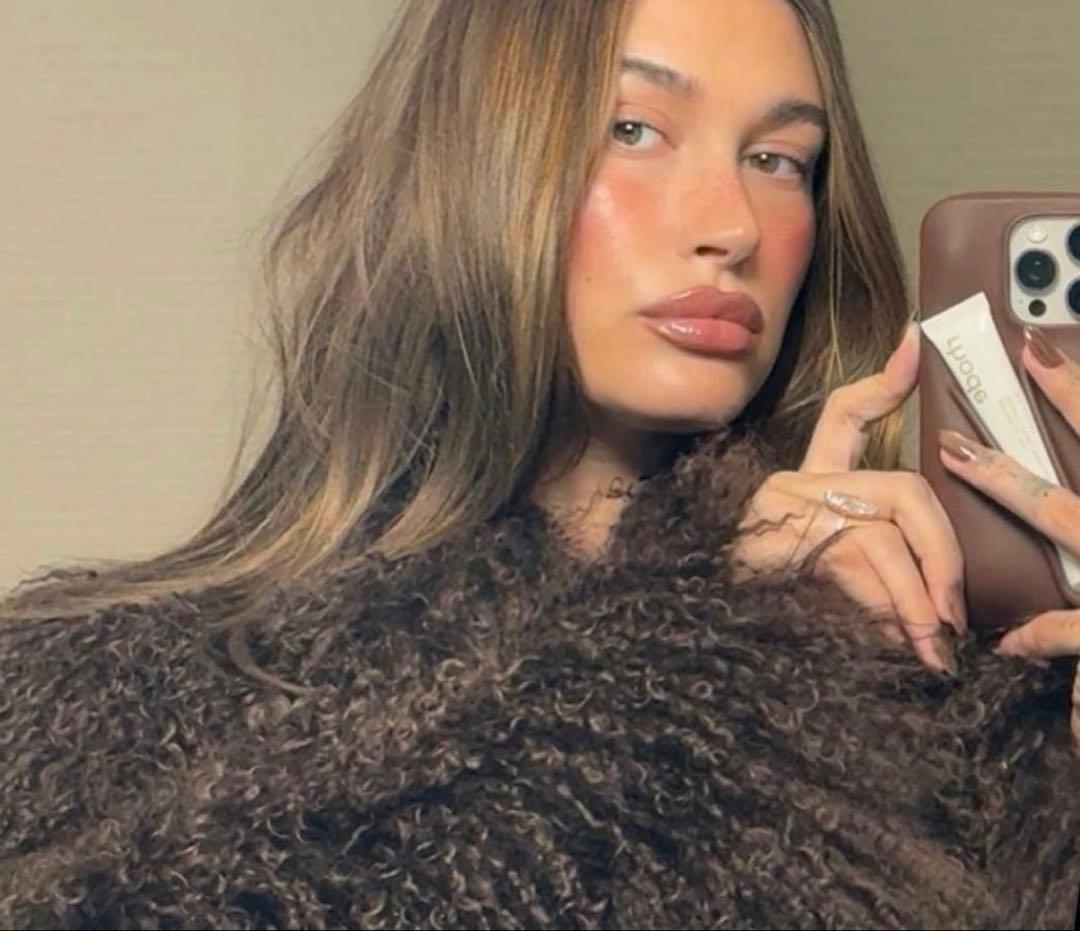 rrr　新品　未使用iphone15pro rhode リップケース